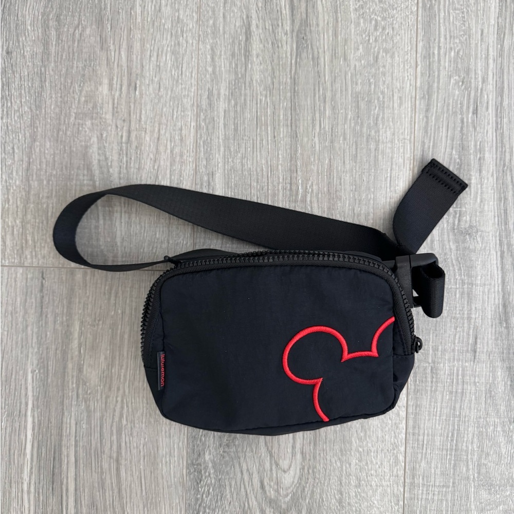 Lululemon Disney Everywhere Belt Bag 1L (original design)